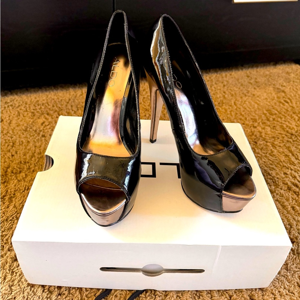 Aldo high hill shoes